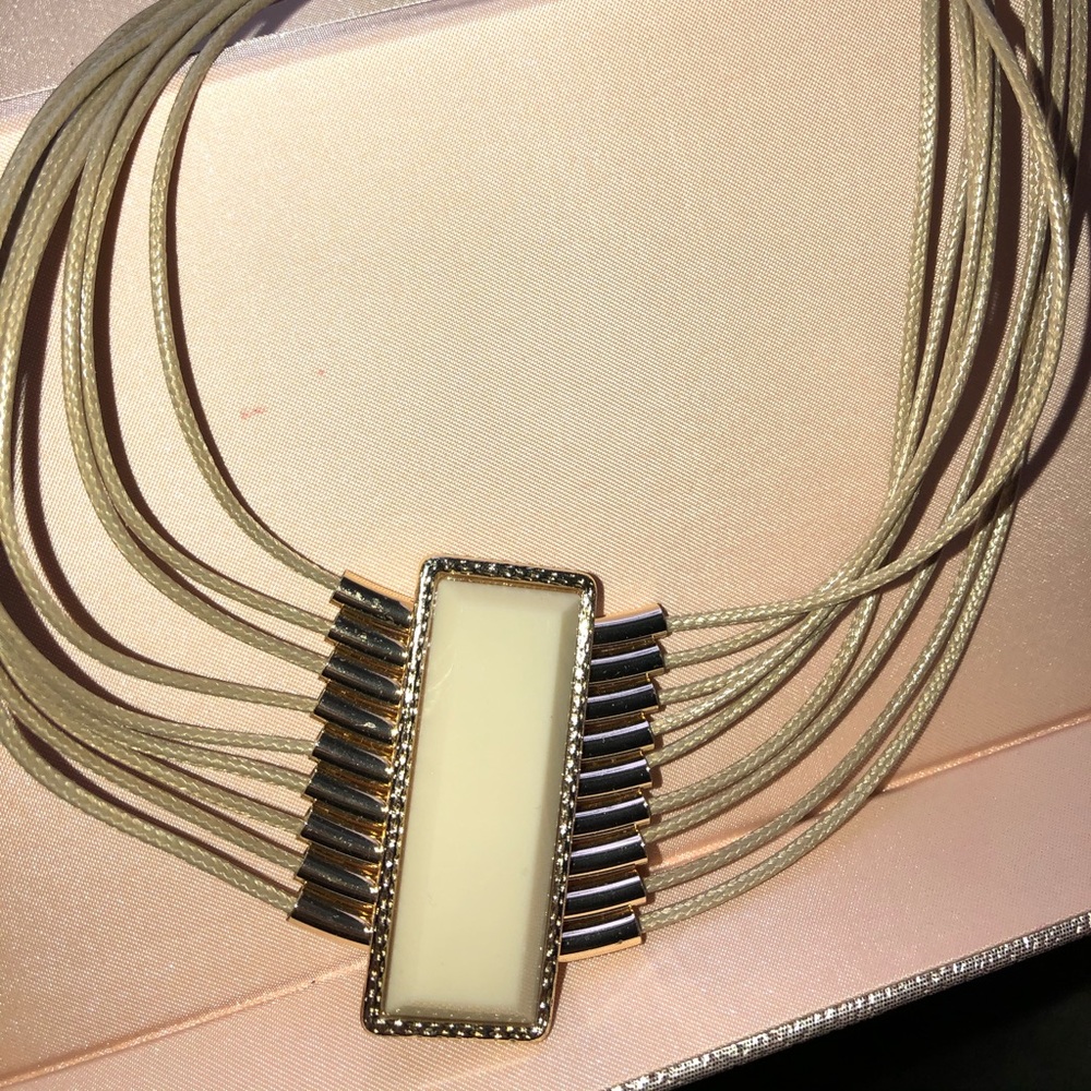 🔥SOLD🔥New York & Co. necklace